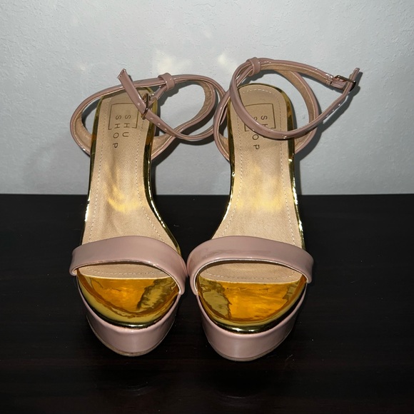 Pale Pink Wedges - Picture 2 of 5